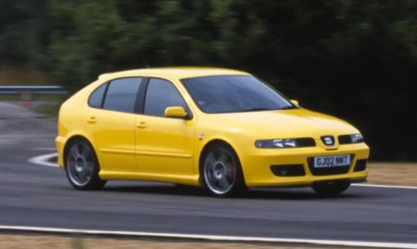 Производството на този вечен мотор приключи през 2006 г., но остана високо оценен автомобил и днес. Колата беше включена в анкетата на Autocar за десетте най-добри хечбека на всички времена. Емблематичната машина разполага с известния  1,8-литров двигател  с 221 к.с. Seat Leon се предлагат за около 5250 евро. Ако извадите още към 1000 евро, може да улучите и модел от 2004 г. на около 160 000 километра.